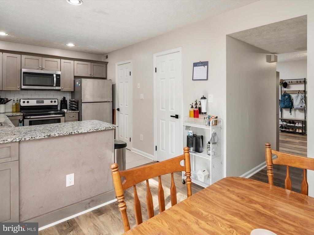2139 Commissary Circle - Photo 12