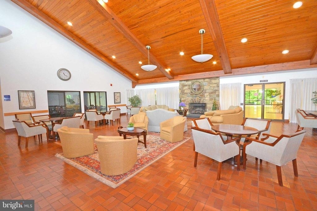 1922 Marconi Circle - Photo 2