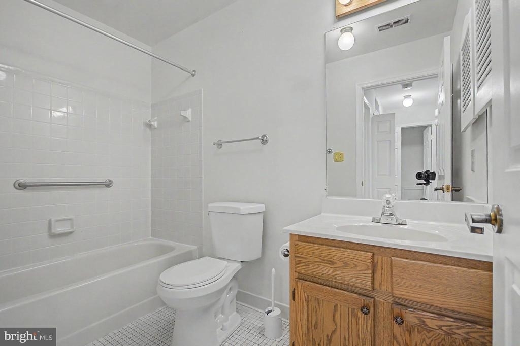 1922 Marconi Circle - Photo 33