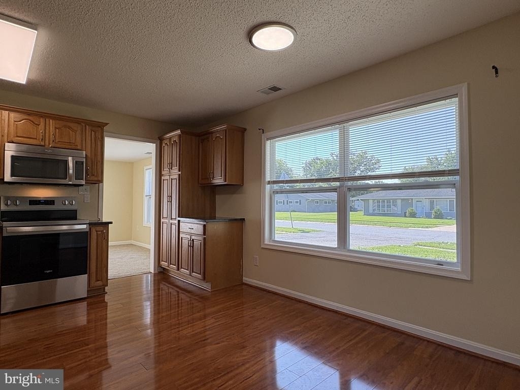 52 Chaucer Drive - Photo 6