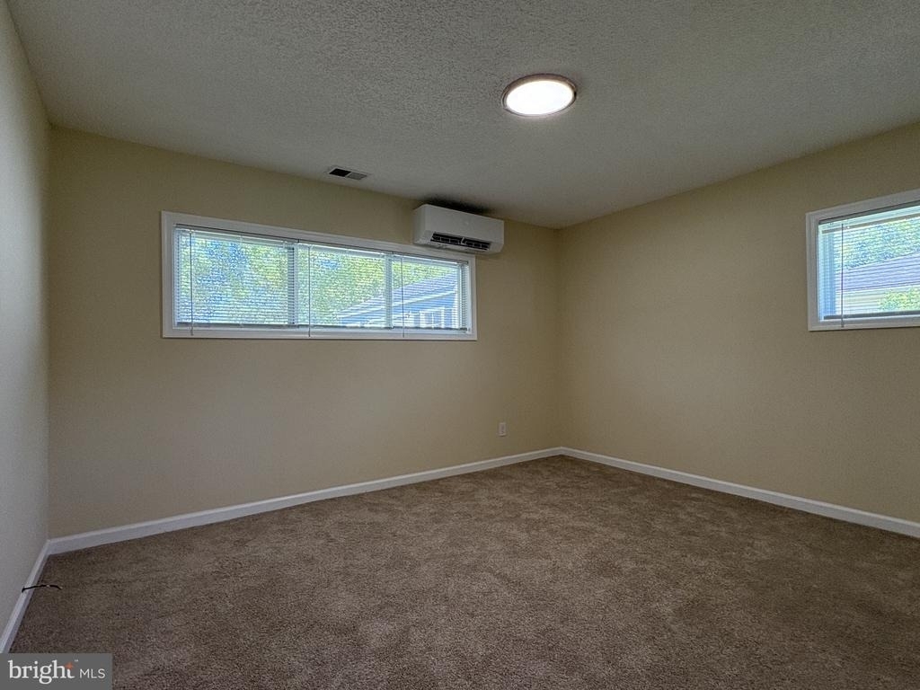 52 Chaucer Drive - Photo 12