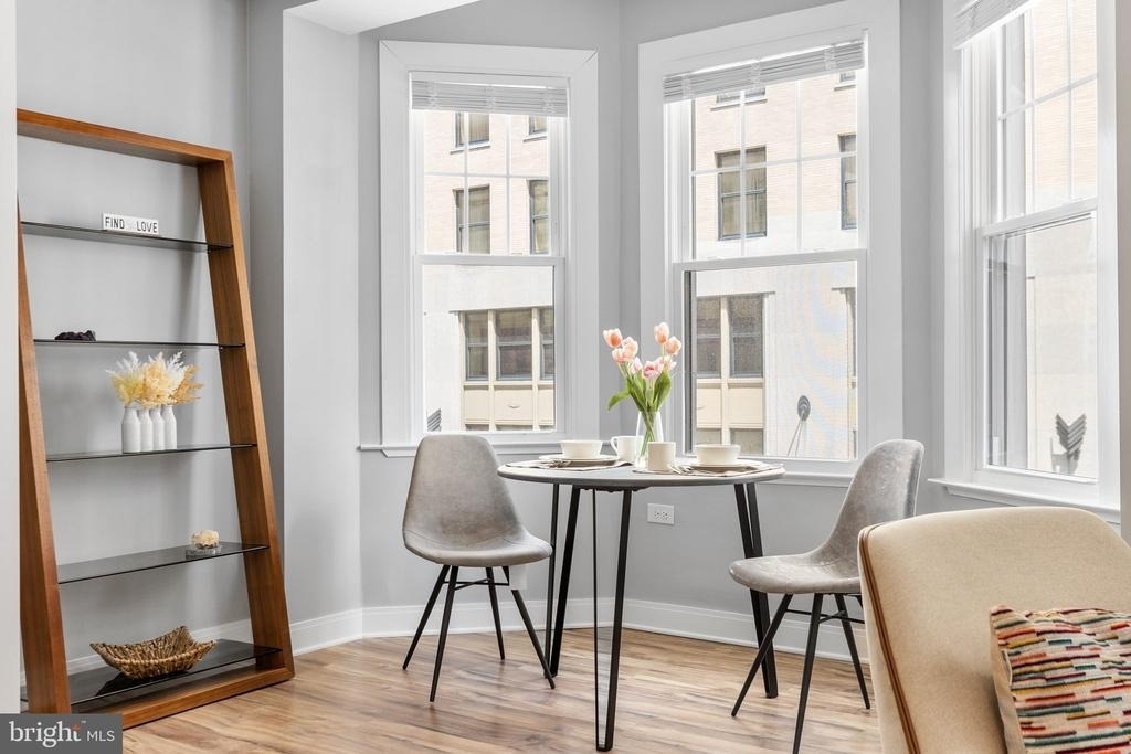 200 W 10th Street - Photo 10