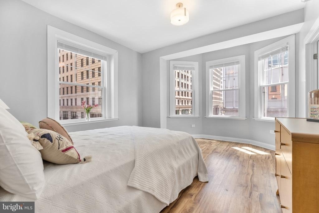 200 W 10th Street - Photo 13