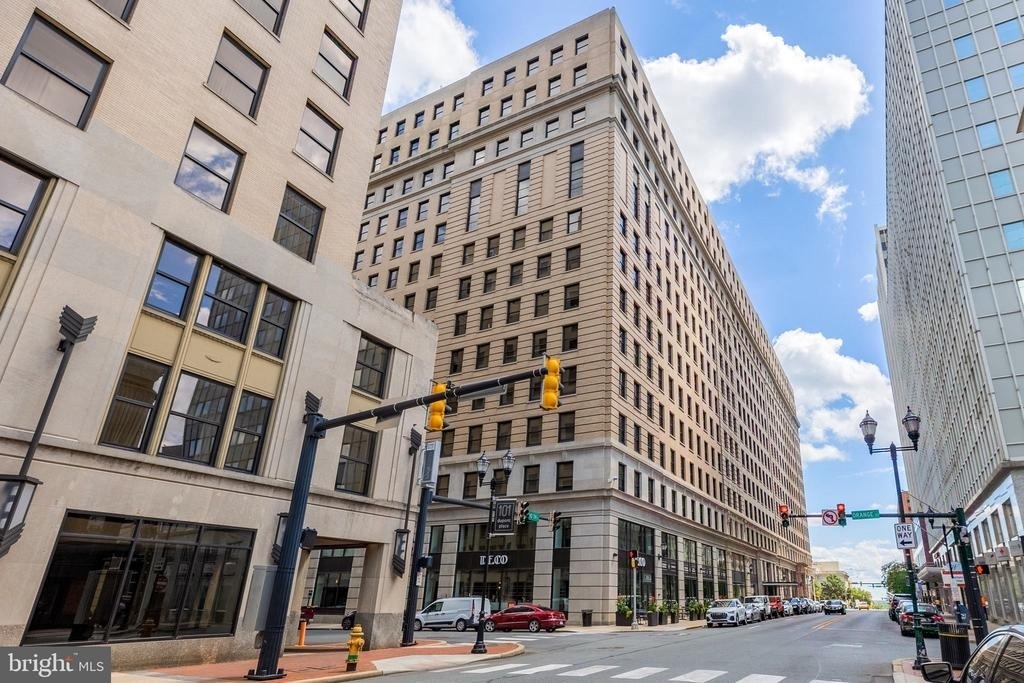 200 W 10th Street - Photo 18