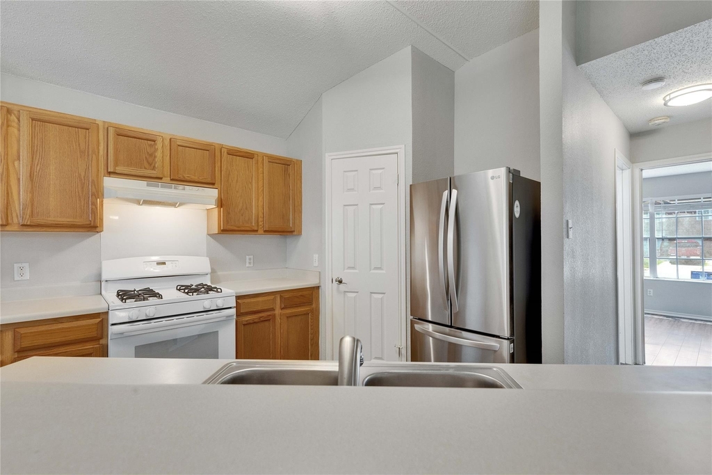 1403 Gulf Way - Photo 3