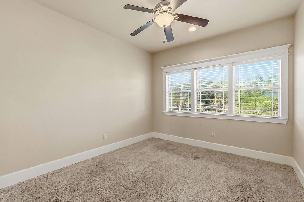1305 Cometa St - Photo 17