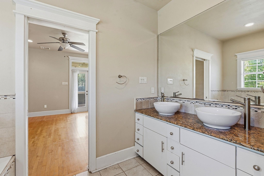 1305 Cometa St - Photo 12