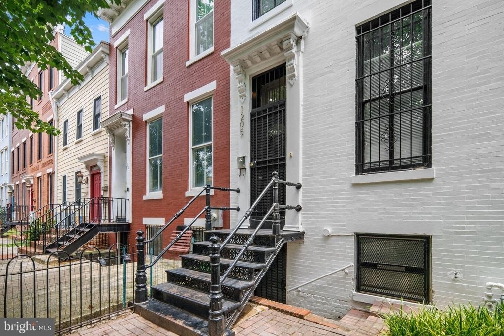 1205 4th Street Nw - Photo 1