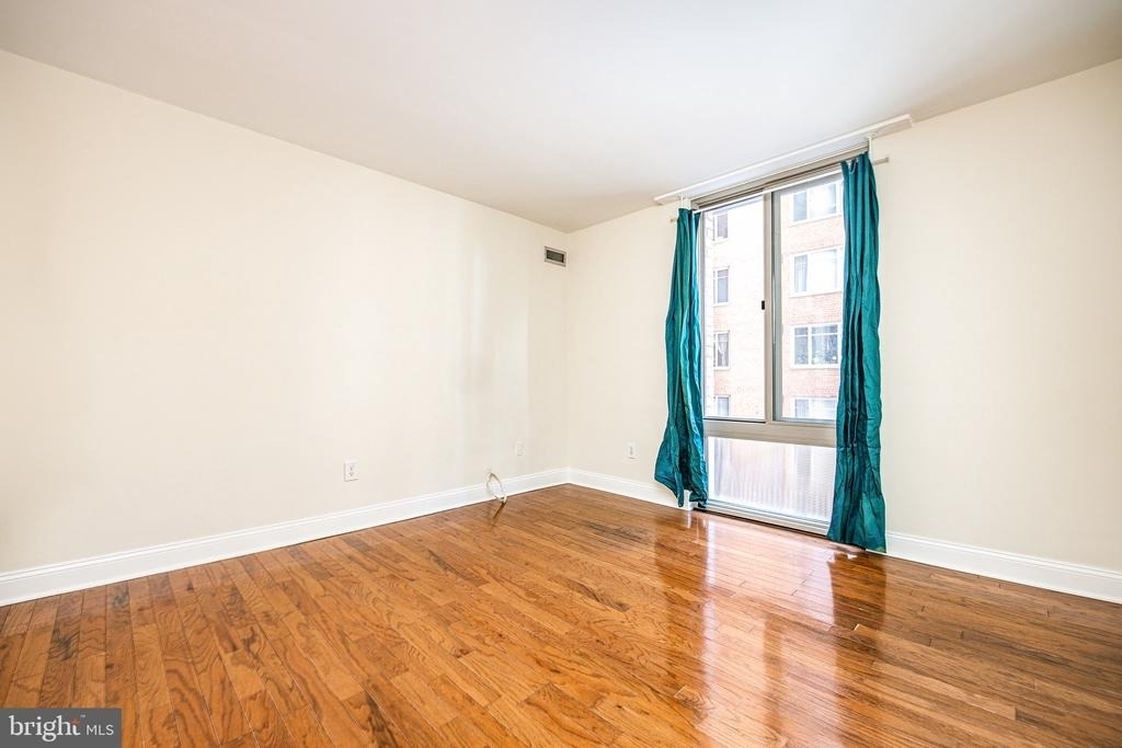 950 25th Street Nw - Photo 13