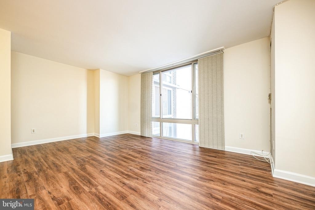 950 25th Street Nw - Photo 2