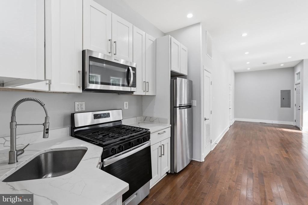 1618 1st Street Ne - Photo 4