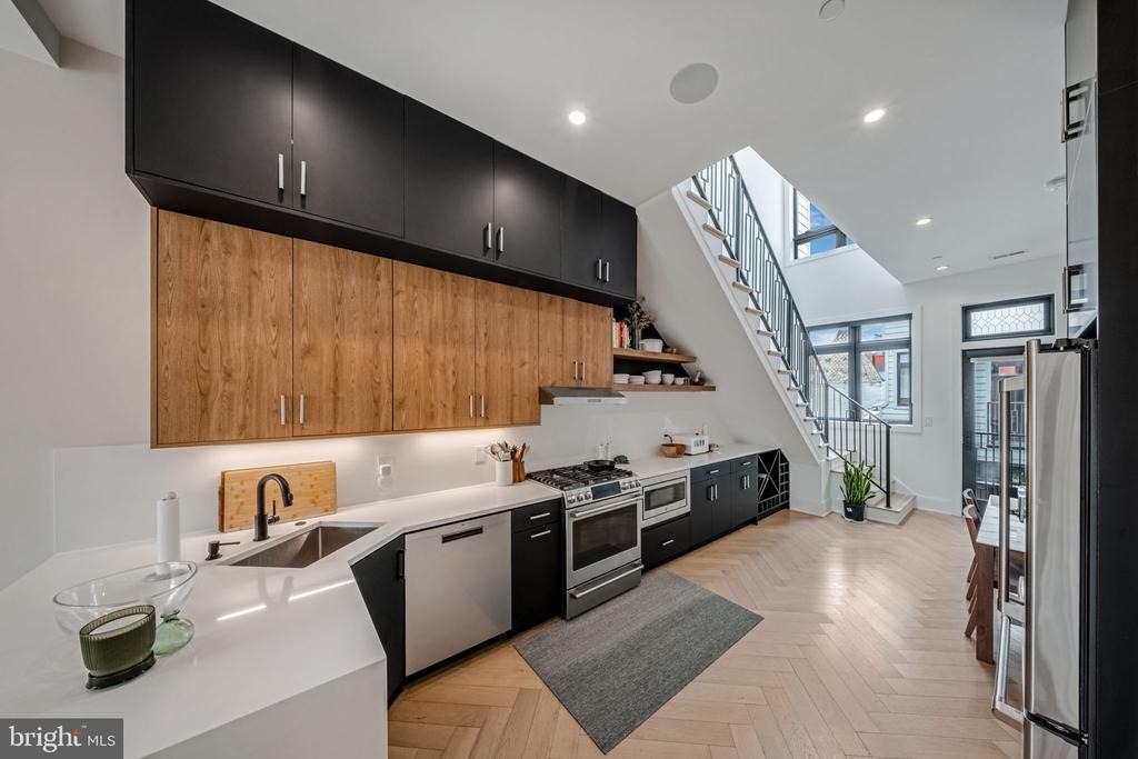 1462 Chapin Street Nw - Photo 3
