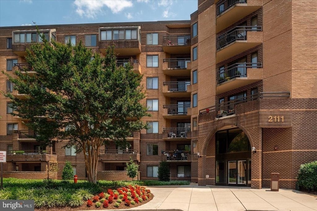 2111 Wisconsin Avenue Nw - Photo 0
