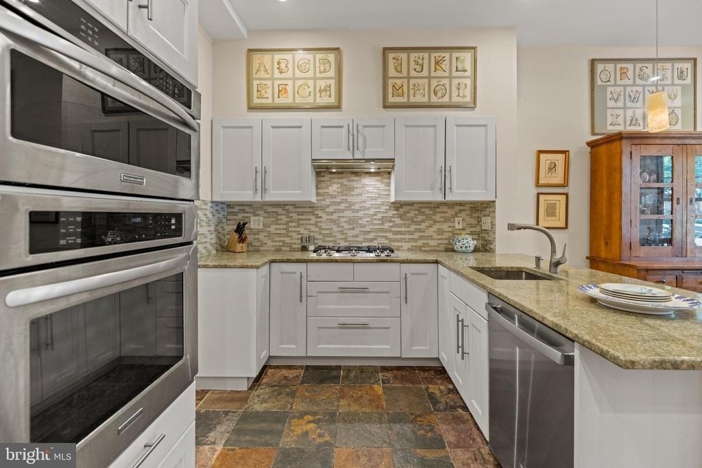 2426 I Street Nw - Photo 29