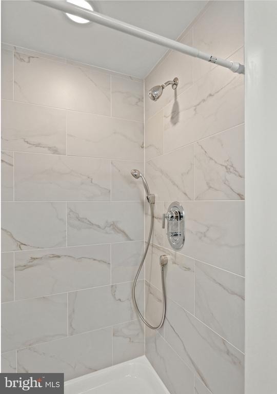 2415 37th St Nw - Photo 27