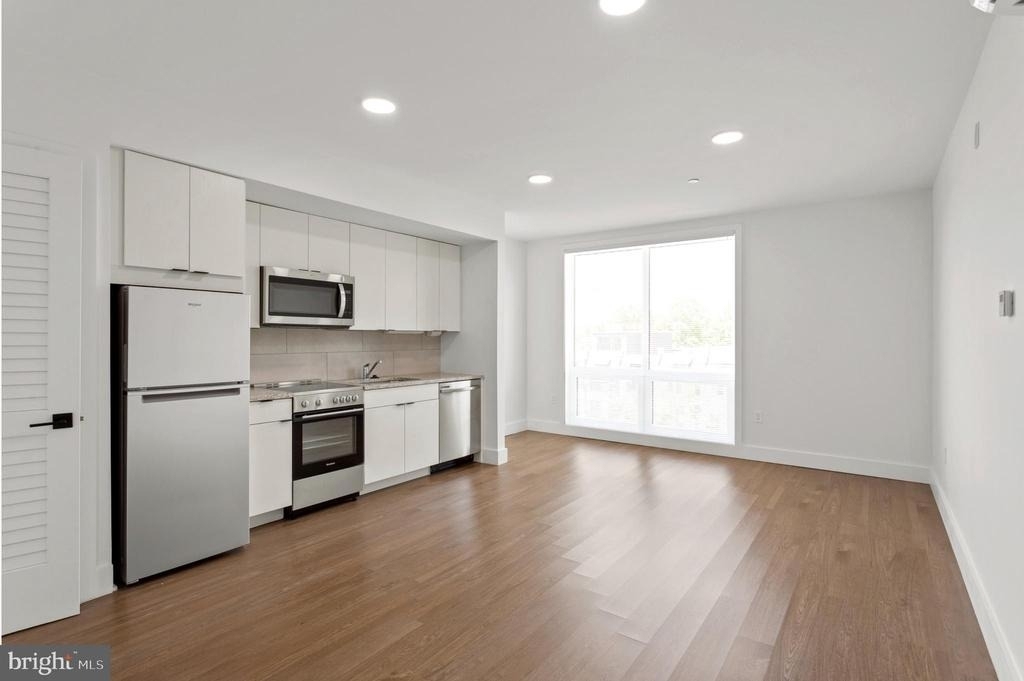 2415 37th St Nw - Photo 13