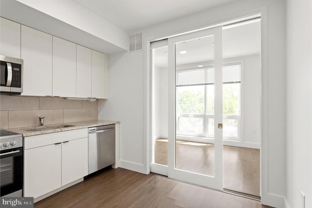 2415 37th St Nw - Photo 23