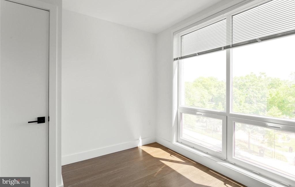2415 37th St Nw - Photo 22