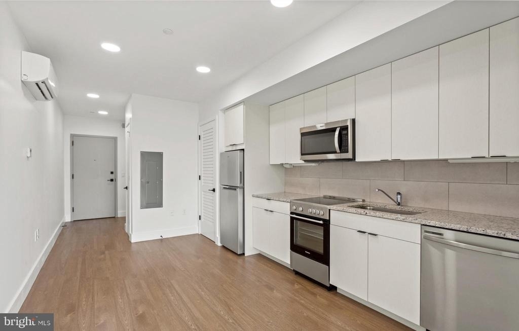 2415 37th St Nw - Photo 10