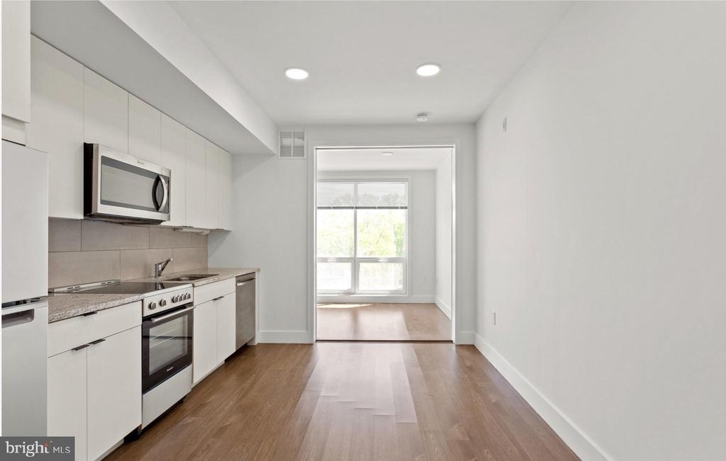 2415 37th St Nw - Photo 11