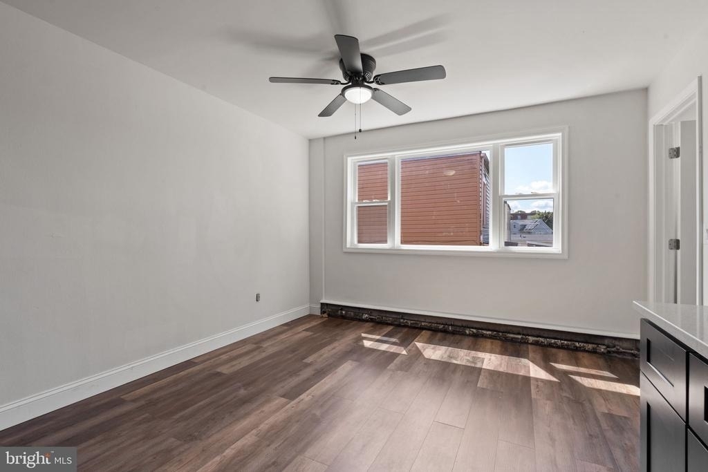 610 57th Street Ne - Photo 2
