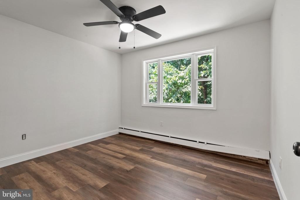 610 57th Street Ne - Photo 4