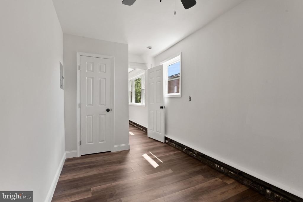 610 57th Street Ne - Photo 12