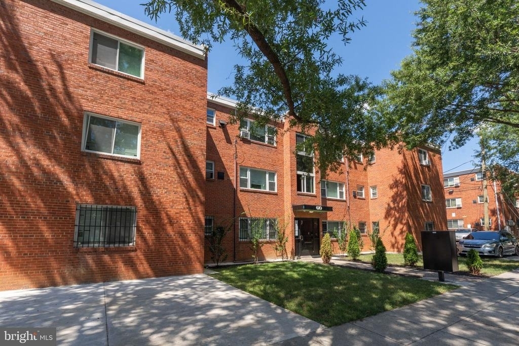 610 57th Street Ne - Photo 18