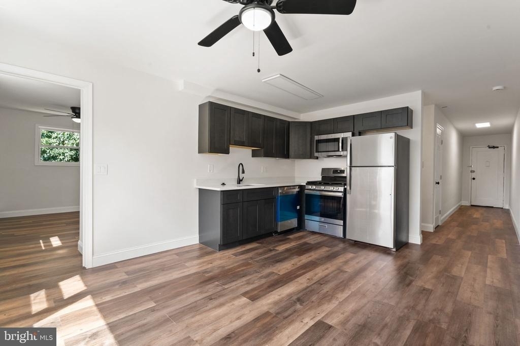 610 57th Street Ne - Photo 3