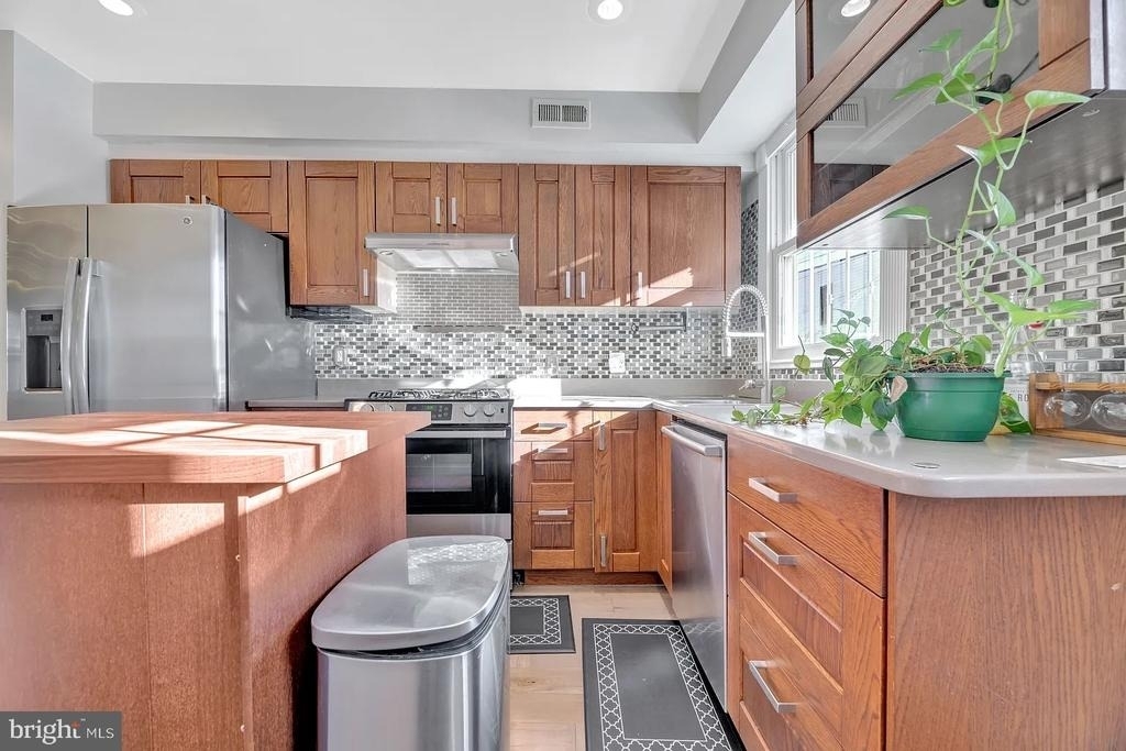 639 20th Street Ne - Photo 4