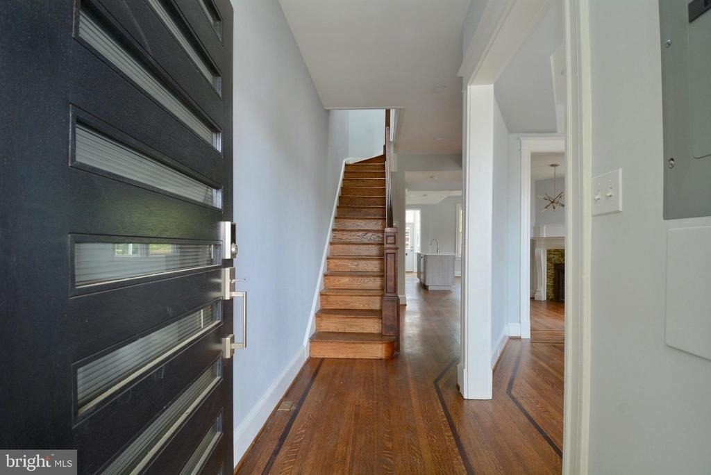 1724 2nd Street Nw - Photo 3