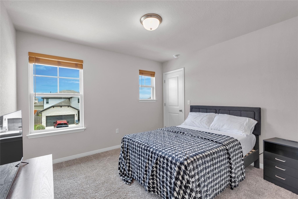 6401 Night Chinook Dr - Photo 29