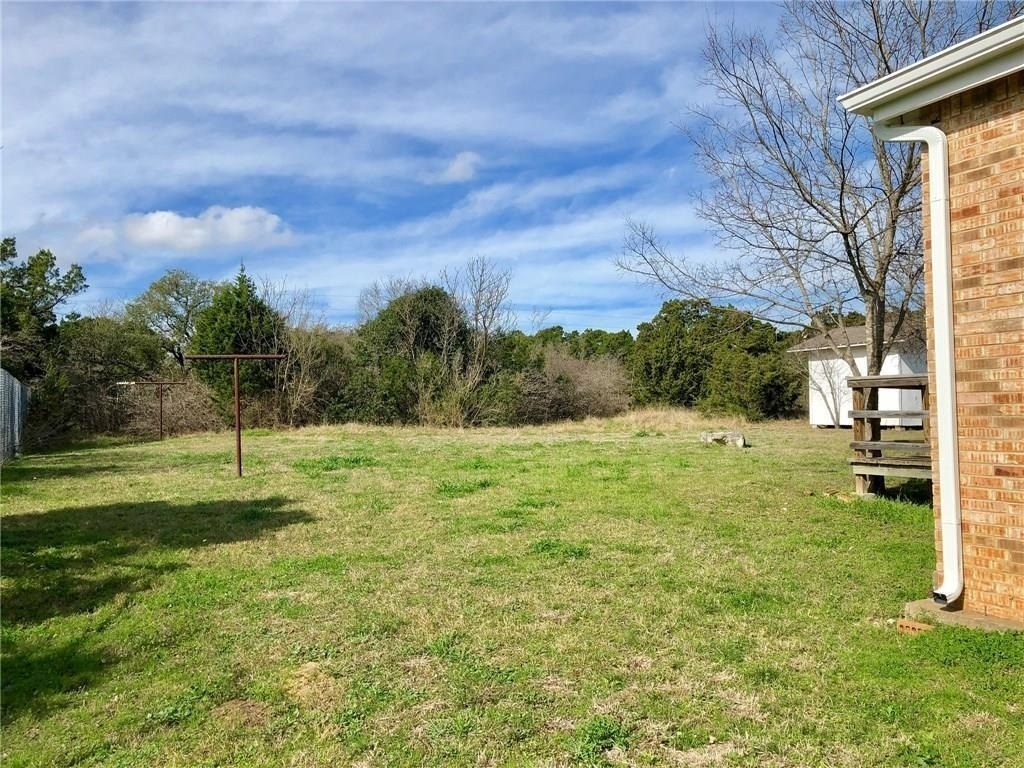 307 S Mustang Ave - Photo 2
