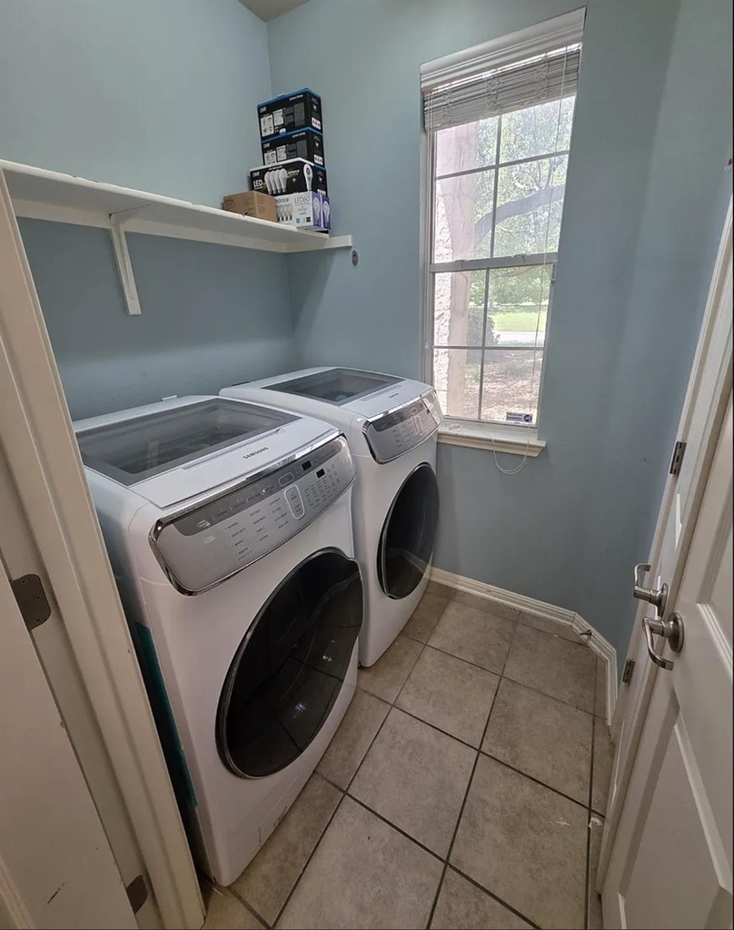 7901 Southwest Pkwy - Photo 13