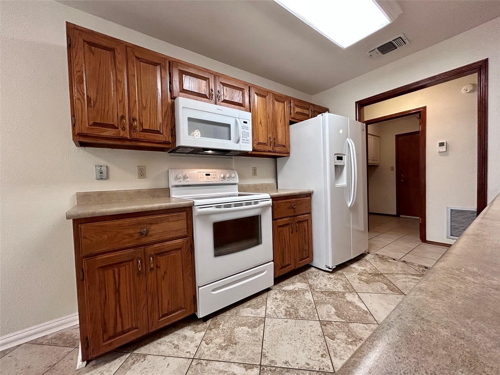 57 Woodcreek Dr - Photo 5