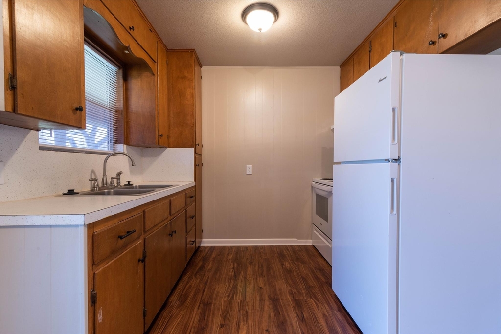 97 Peach St - Photo 8