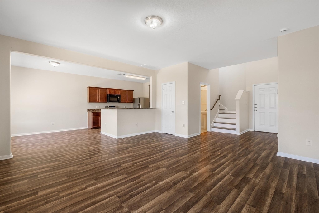 19420 James Manor St - Photo 9
