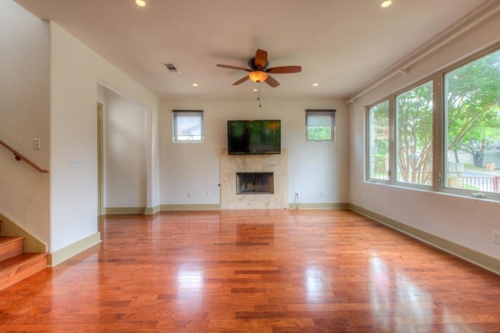 605 Peacock Ln - Photo 9