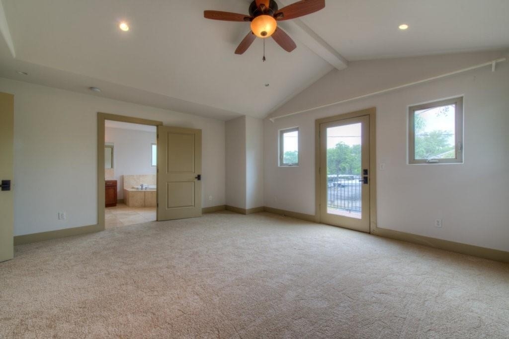 605 Peacock Ln - Photo 14