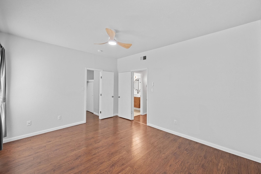 1509 W 39 1/2 St - Photo 13