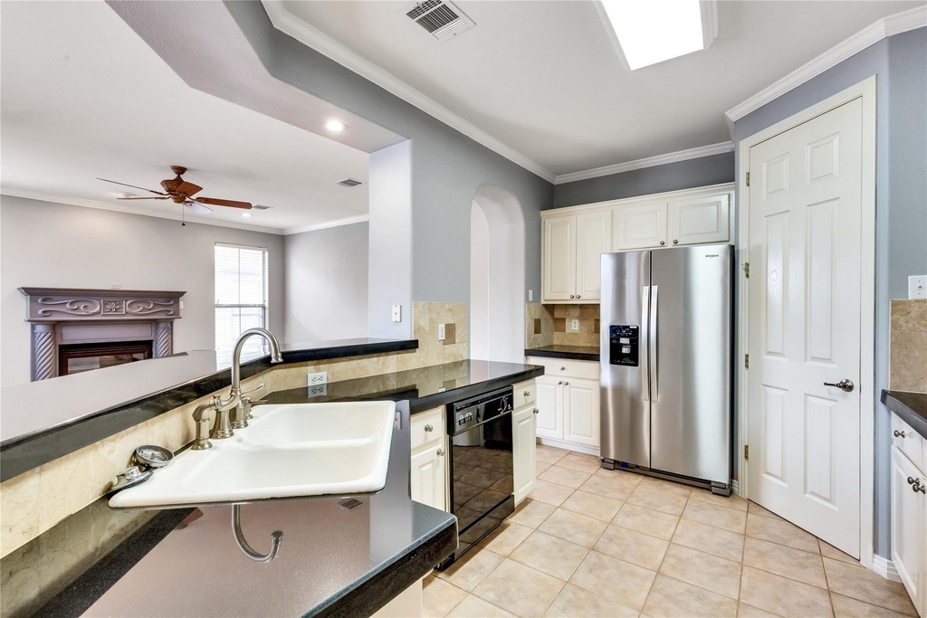 11603 Ladera Vista Dr - Photo 4