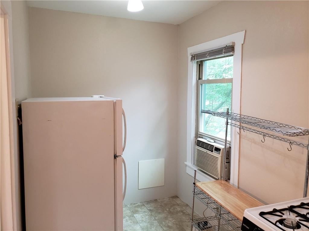 405 E 38th St - Photo 6