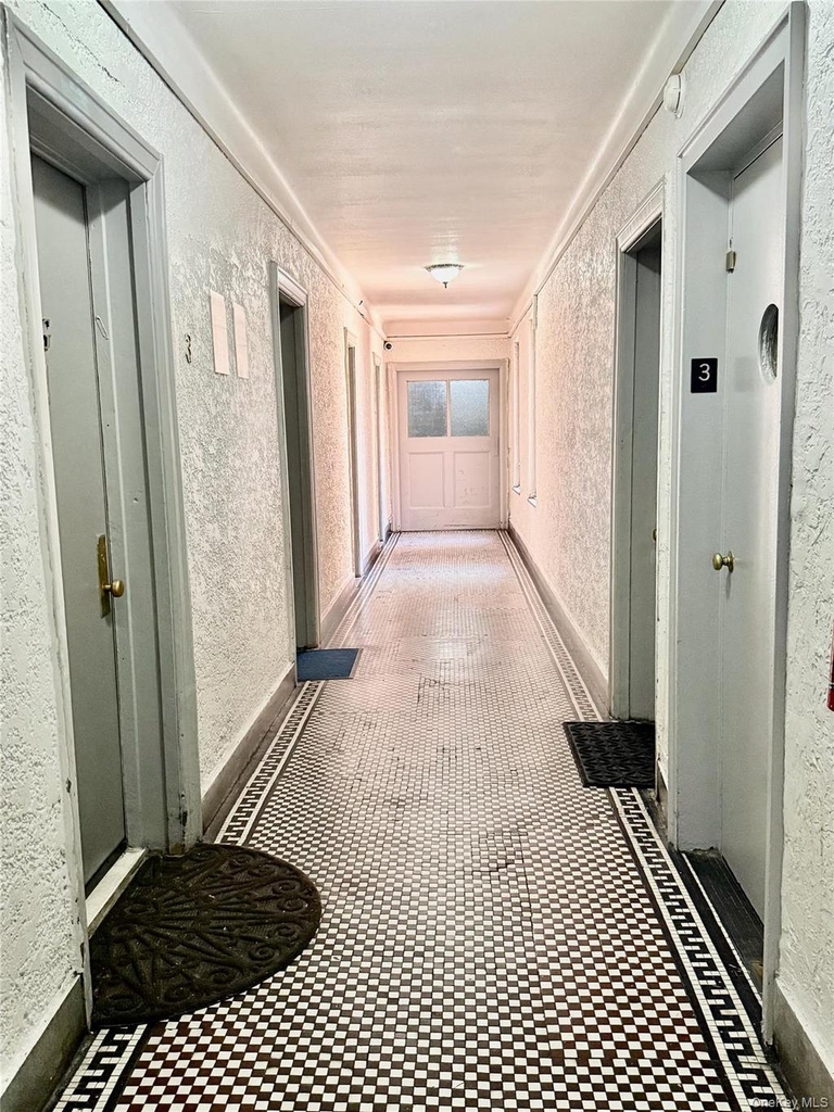 Listing in Bronx 2156 Cruger Ave. - Photo 12