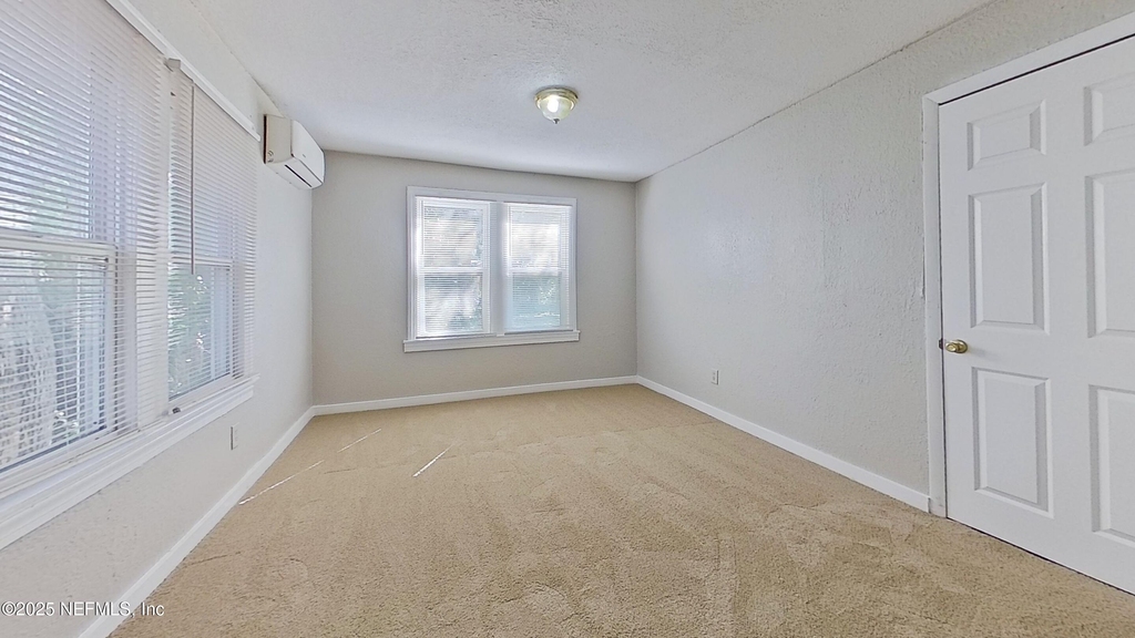 54 W 27th Street - Photo 18