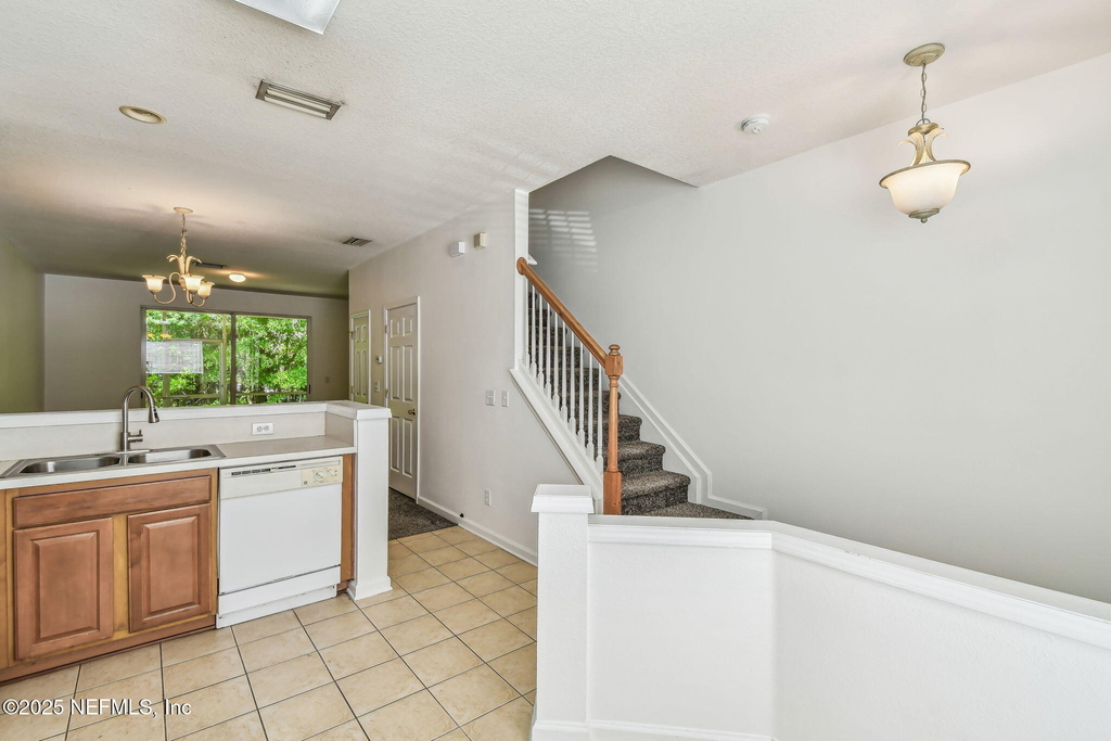 3491 Lone Tree Lane - Photo 10