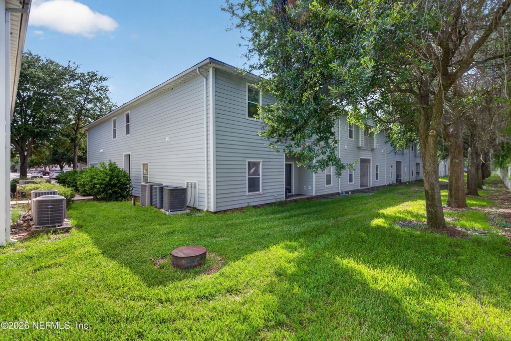 7047 Deer Lodge Circle - Photo 25