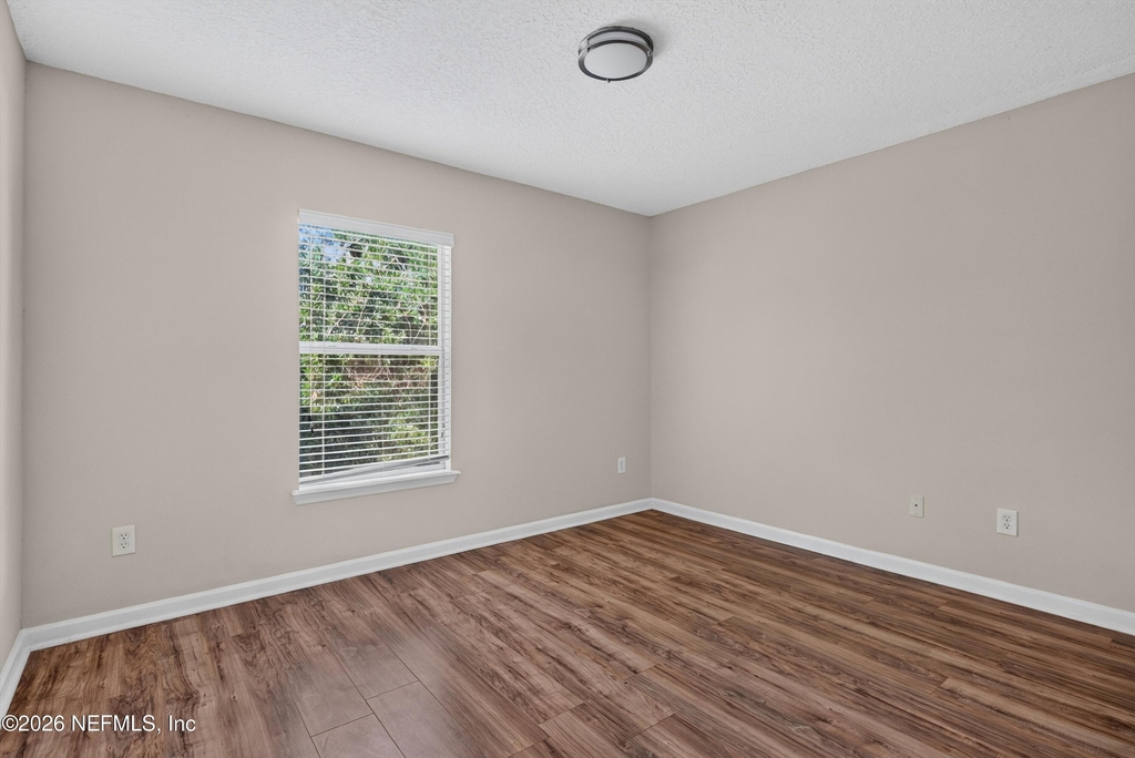 7047 Deer Lodge Circle - Photo 16