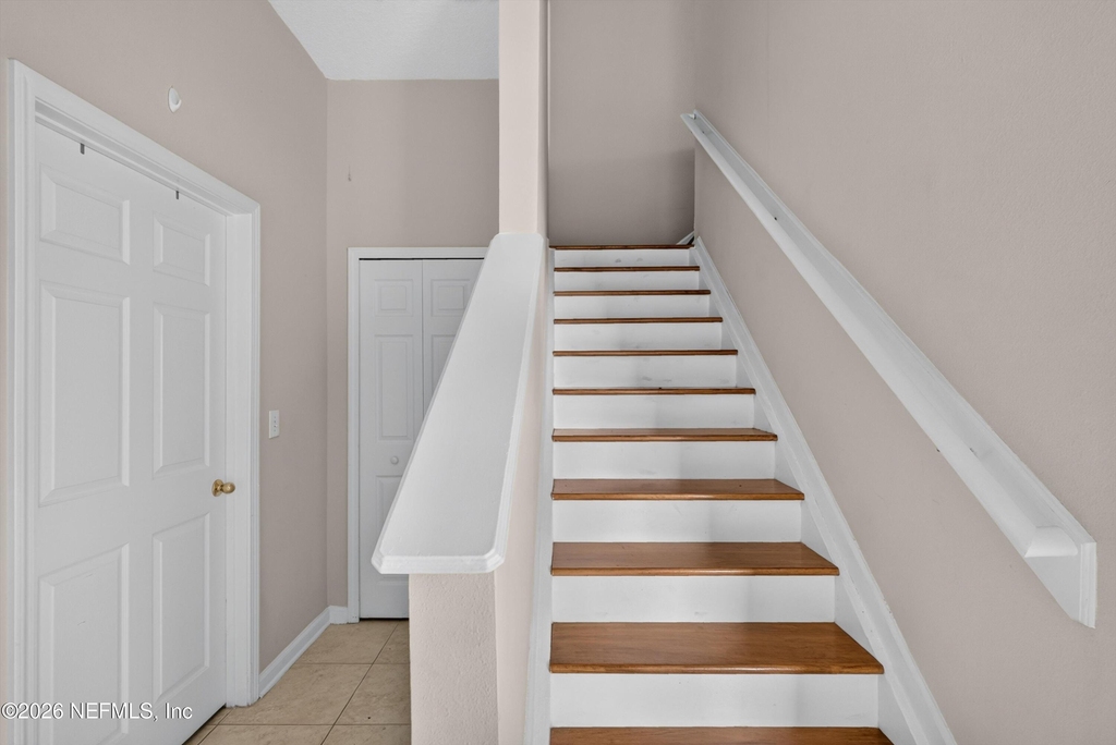 7047 Deer Lodge Circle - Photo 3