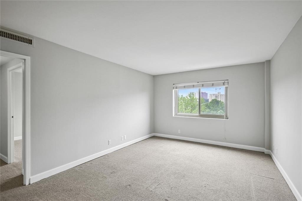 2285 Peachtree Road Ne - Photo 7