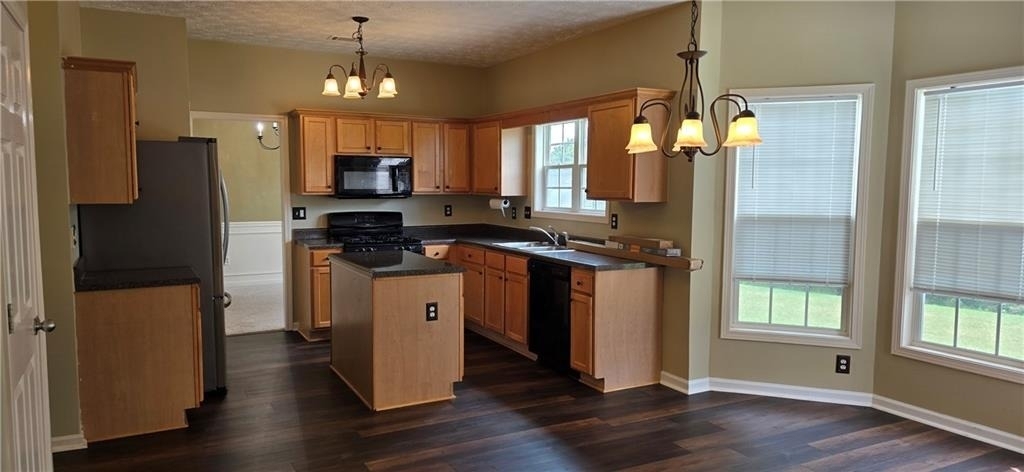 1399 Dulwich Court - Photo 2